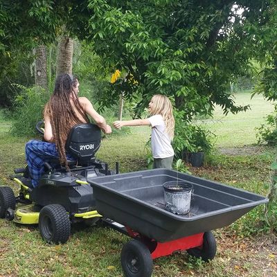 Volunteer at Varri Green Farm, Okeechobee, photo 126