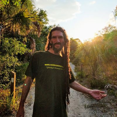Volunteer at Varri Green Farm, Okeechobee, photo 436